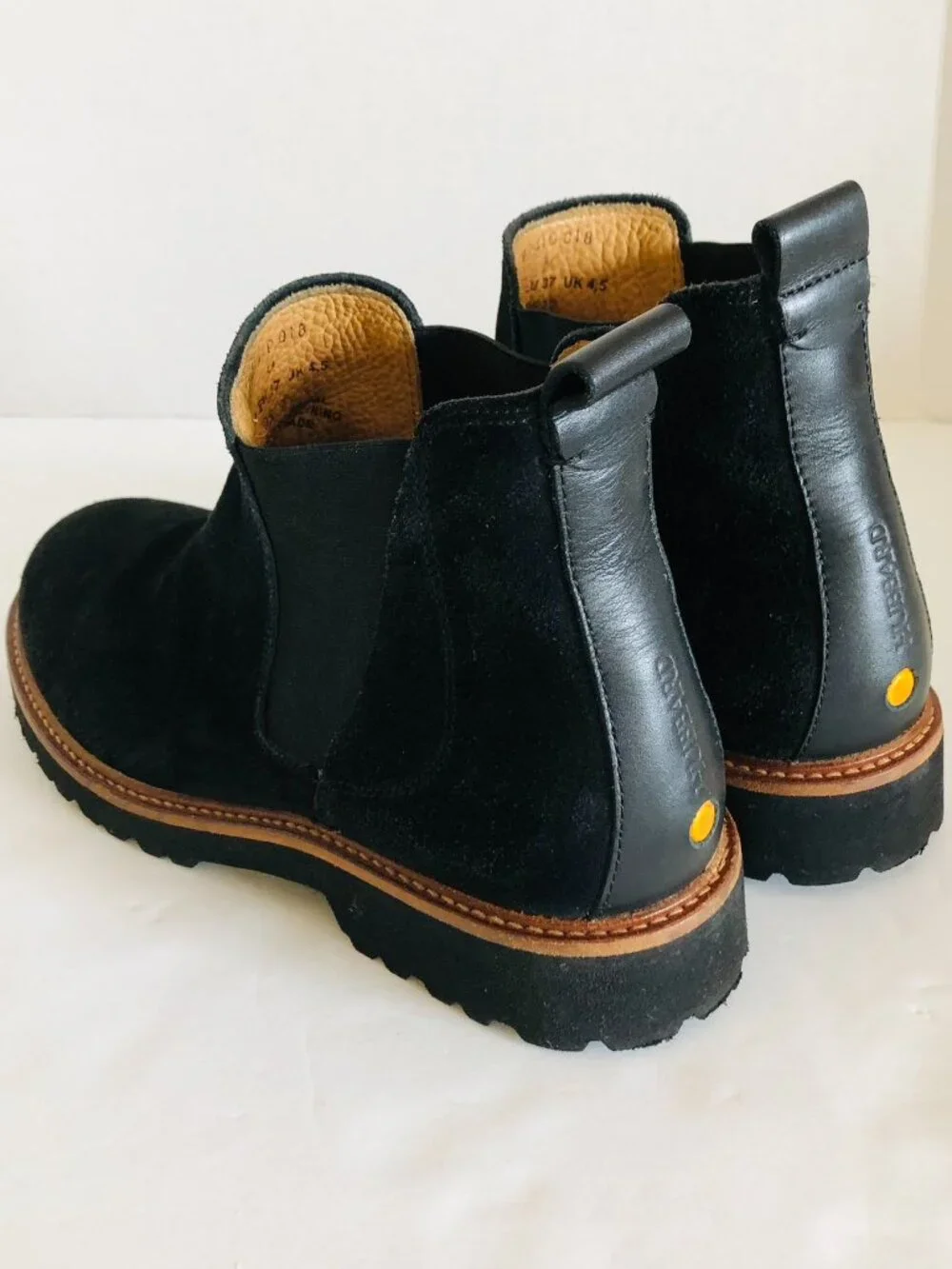 Samuel Hubbard Black Suede Chelsea Boots Leather Lining Pull on Portugal US 7